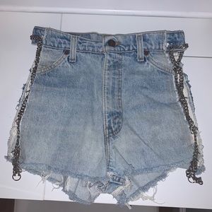 LF FURST OF A KIND CHAIN DETAIL DENIM SHORTS